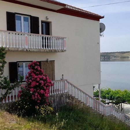 Apartmani Mirko Ljubac Ražanac 外观 照片