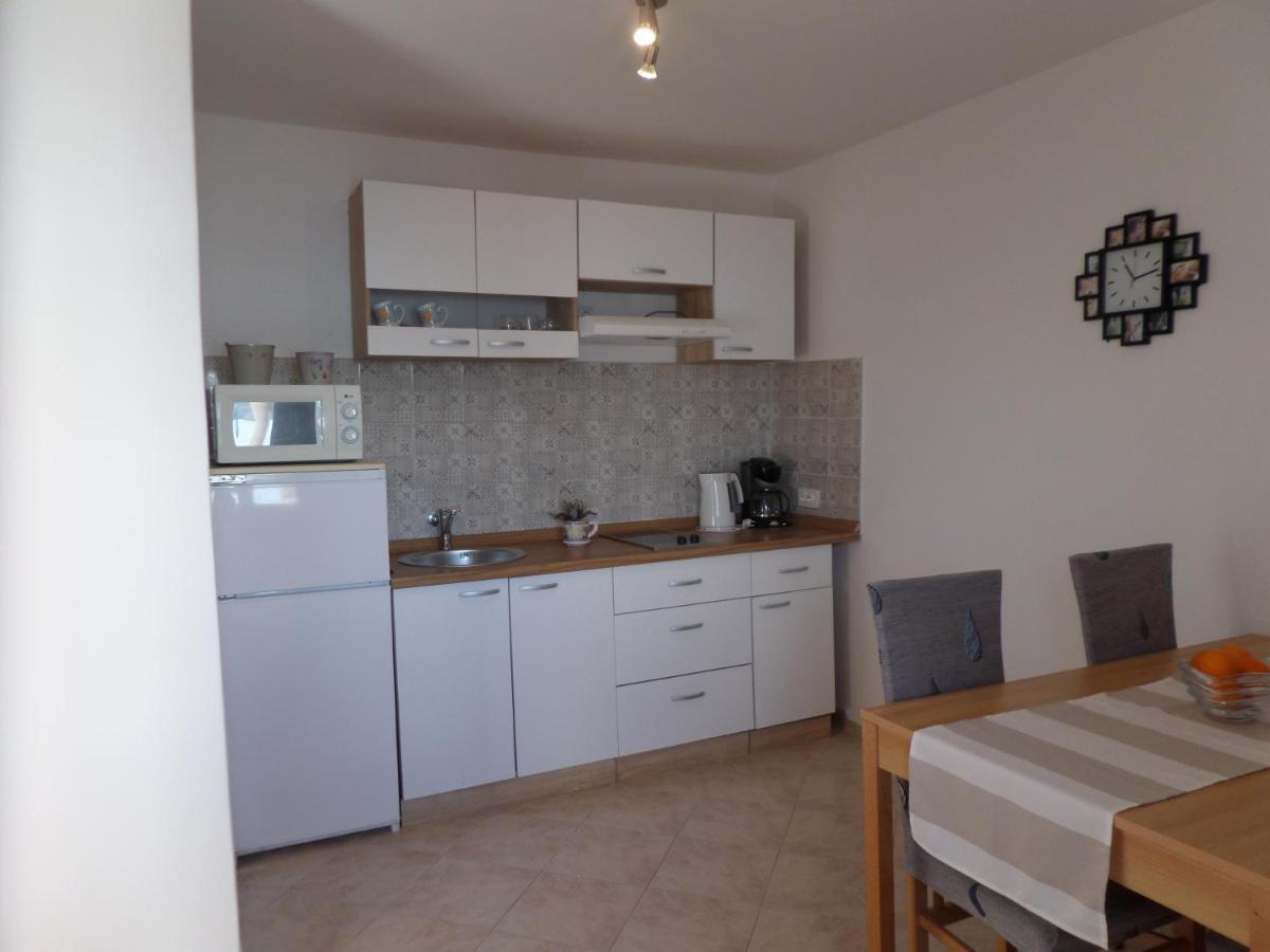 Apartmani Mirko Ljubac Ražanac 外观 照片