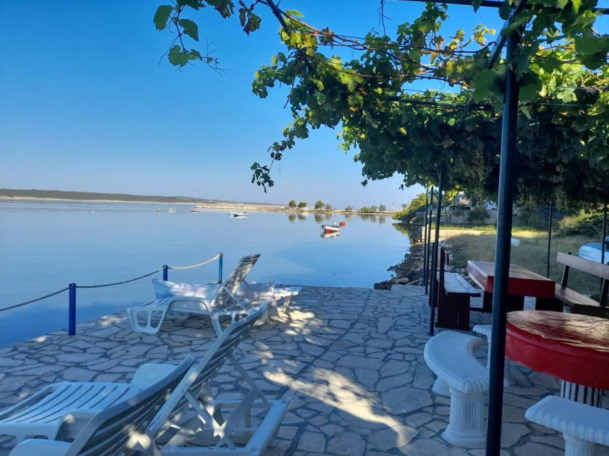 Apartmani Mirko Ljubac Ražanac 外观 照片